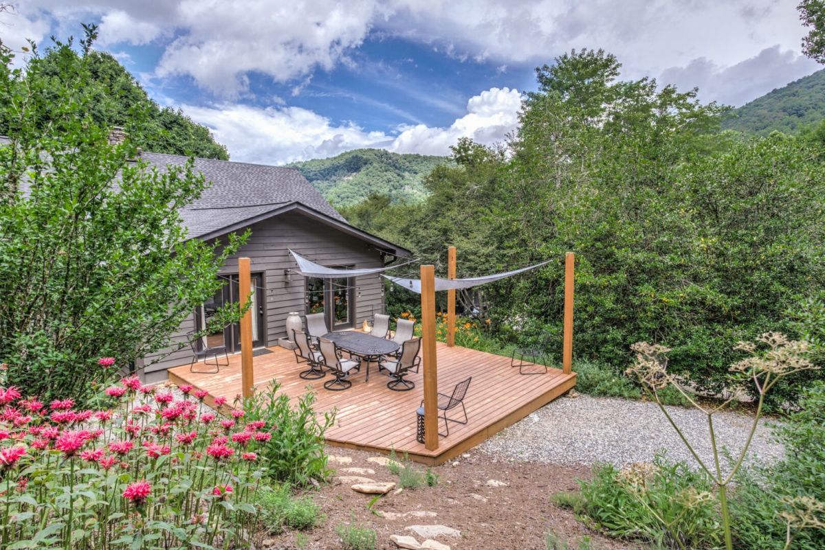 Outdoor patio with Blue Ridge mountain views